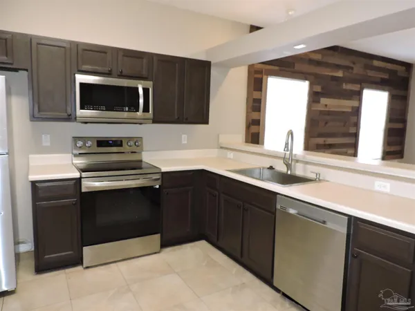 $1,675 | 1489 Newcastle Way, Pensacola, FL 32534