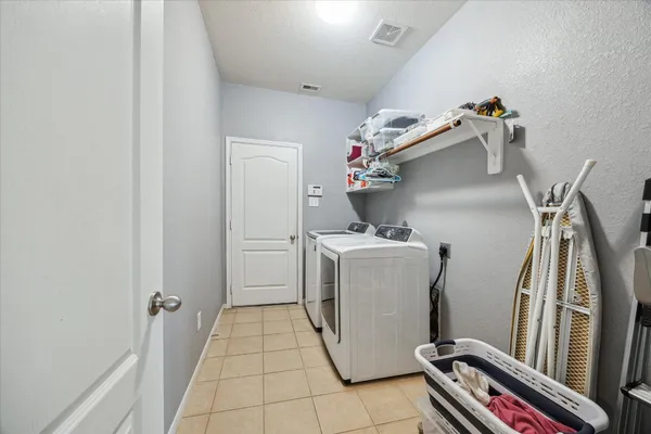 $2,350 | 919 East Tide Bay Circle, Katy, TX 77494