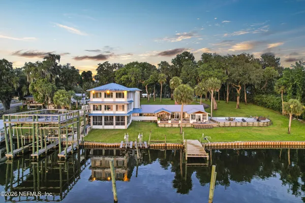 $1,700,000 | 703 Front Street, Welaka, FL 32193