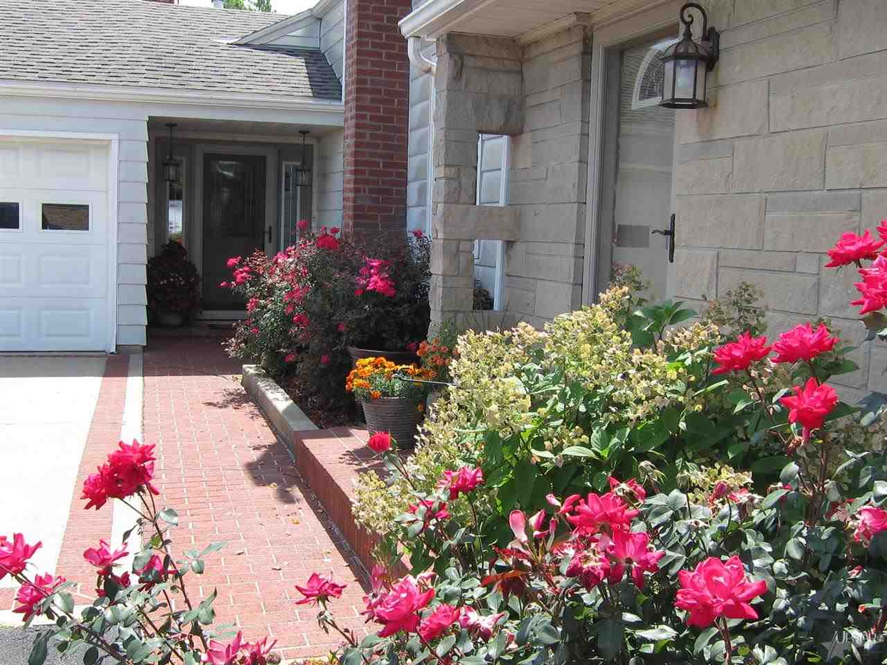 1001 Flaxmill Road Huntington, IN 46750 - Photo 1 of 30 Gallery Image 1