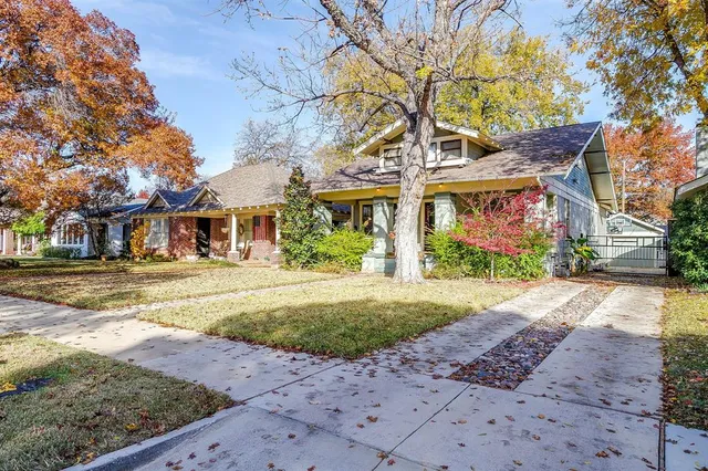 $750,000 | 2222 West Magnolia Avenue, Fort Worth, TX 76110