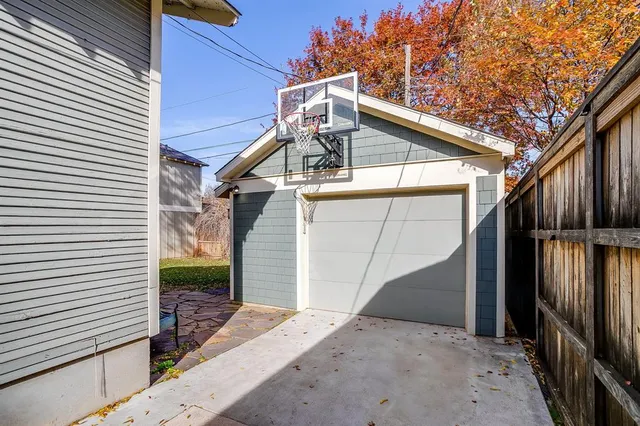 $750,000 | 2222 West Magnolia Avenue, Fort Worth, TX 76110