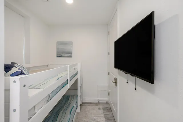 a view of a livingroom with an empty space