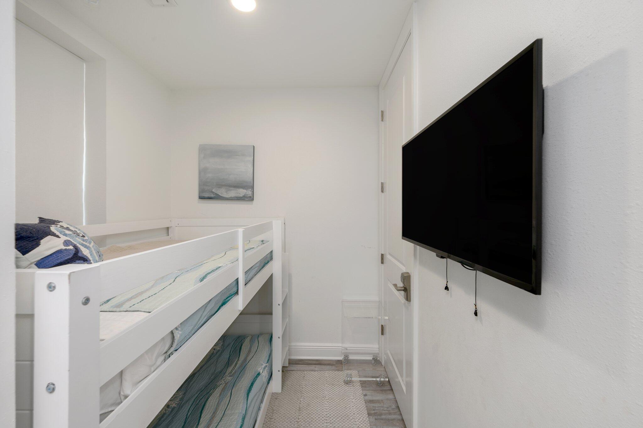 1740 South Co Highway 393, Unit 111 Santa Rosa Beach, FL 32459 - Photo 19 of 35 a view of a livingroom with an empty space