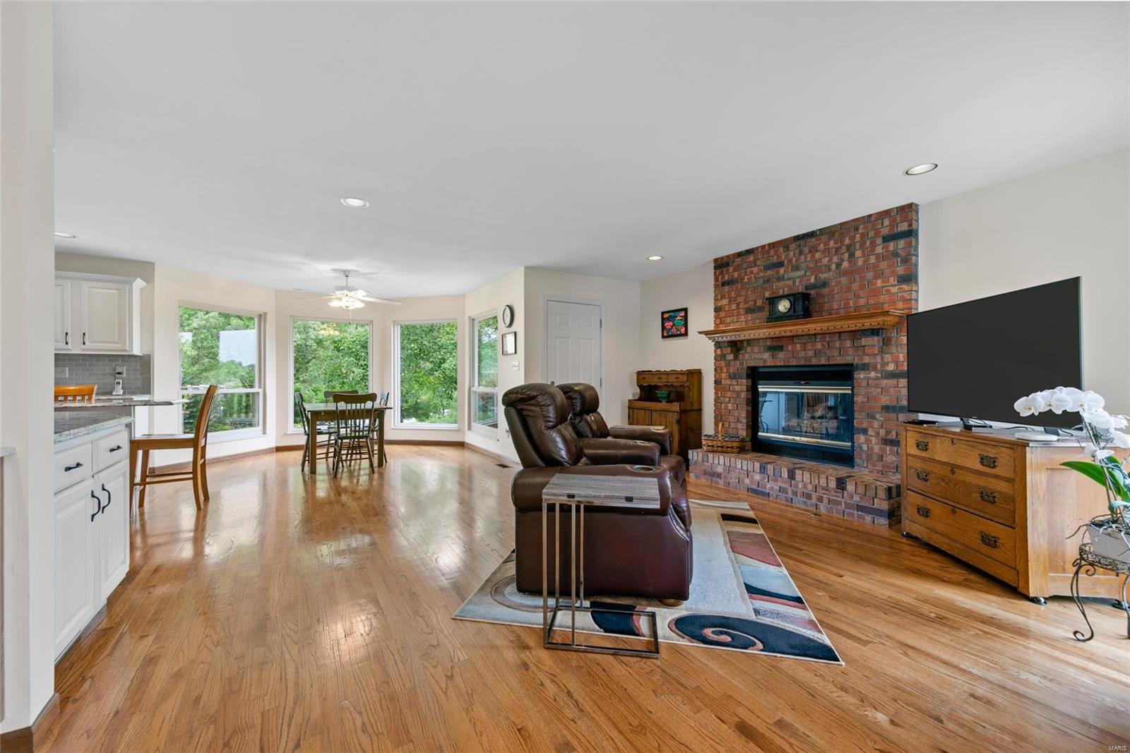 374 Northridge Road Columbia, IL 62236 - Photo 12 of 55 Gallery Image 12