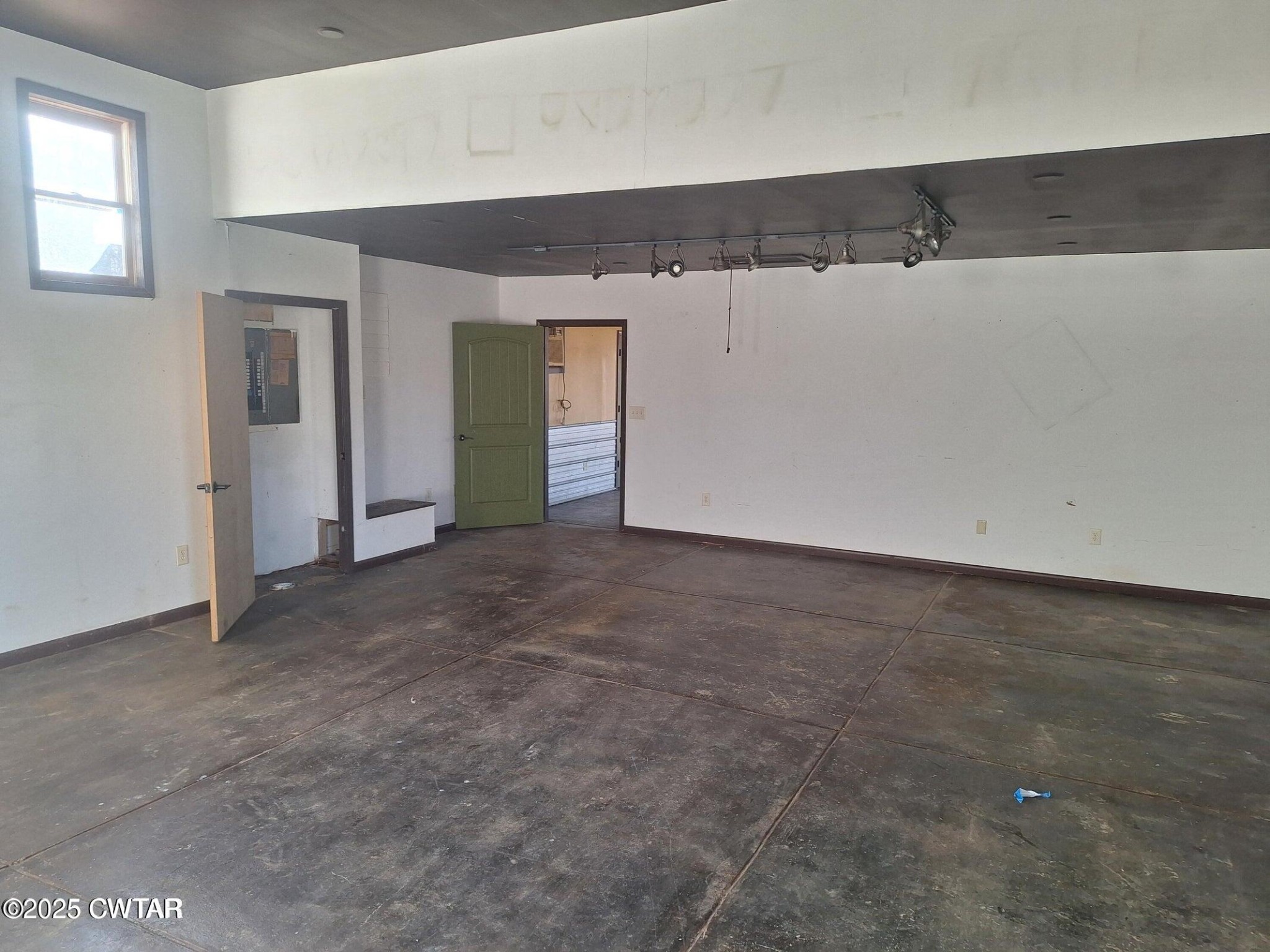 600 Highway 64 Adamsville, TN 38310 - Photo 13 of 25 a view of an empty room
