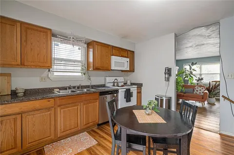 $215,000 | 9402 West 48th Terrace, Shawnee, KS 66203