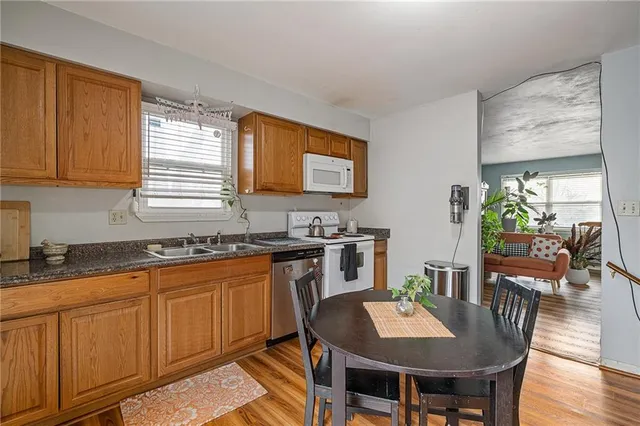 $215,000 | 9402 West 48th Terrace, Shawnee, KS 66203