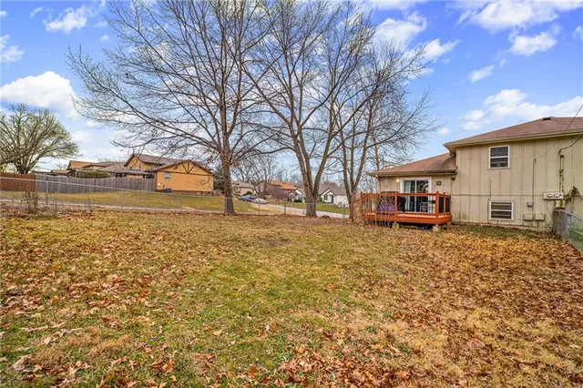 $215,000 | 9402 West 48th Terrace, Shawnee, KS 66203