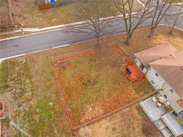 $215,000 | 9402 West 48th Terrace, Shawnee, KS 66203