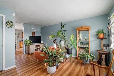 $215,000 | 9402 West 48th Terrace, Shawnee, KS 66203