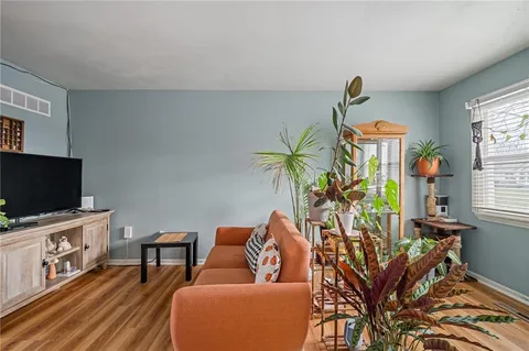 $215,000 | 9402 West 48th Terrace, Shawnee, KS 66203