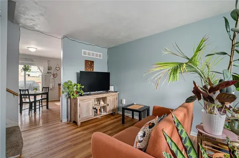 $215,000 | 9402 West 48th Terrace, Shawnee, KS 66203