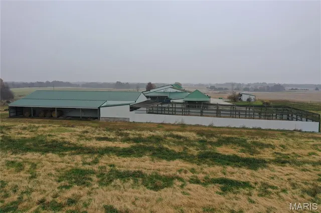 $1 | 17053 Siloam Avenue, Mendon, MO 64660