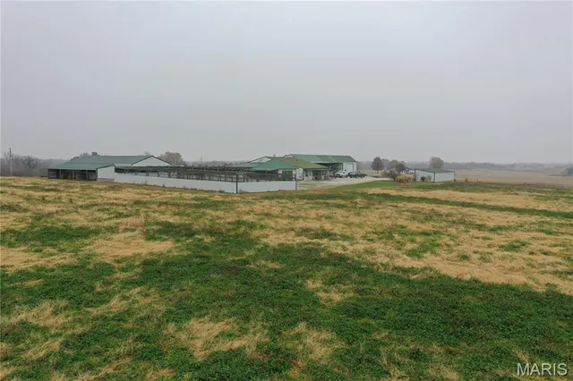 $1 | 17053 Siloam Avenue, Mendon, MO 64660