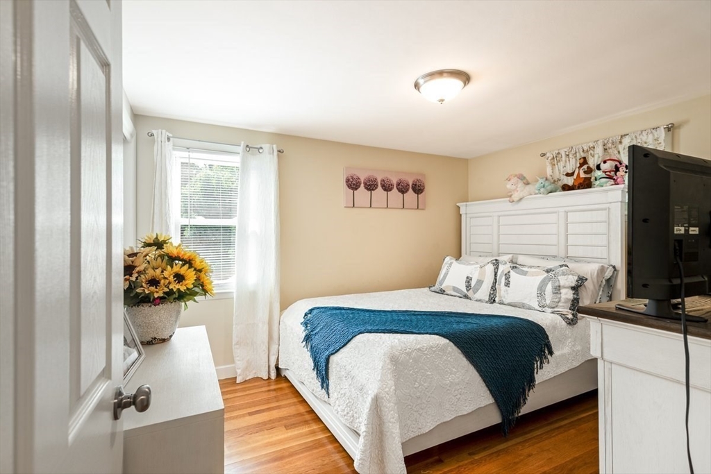52 Burpee Road Swampscott, MA 01907 - Photo 16 of 31 Gallery Image 16