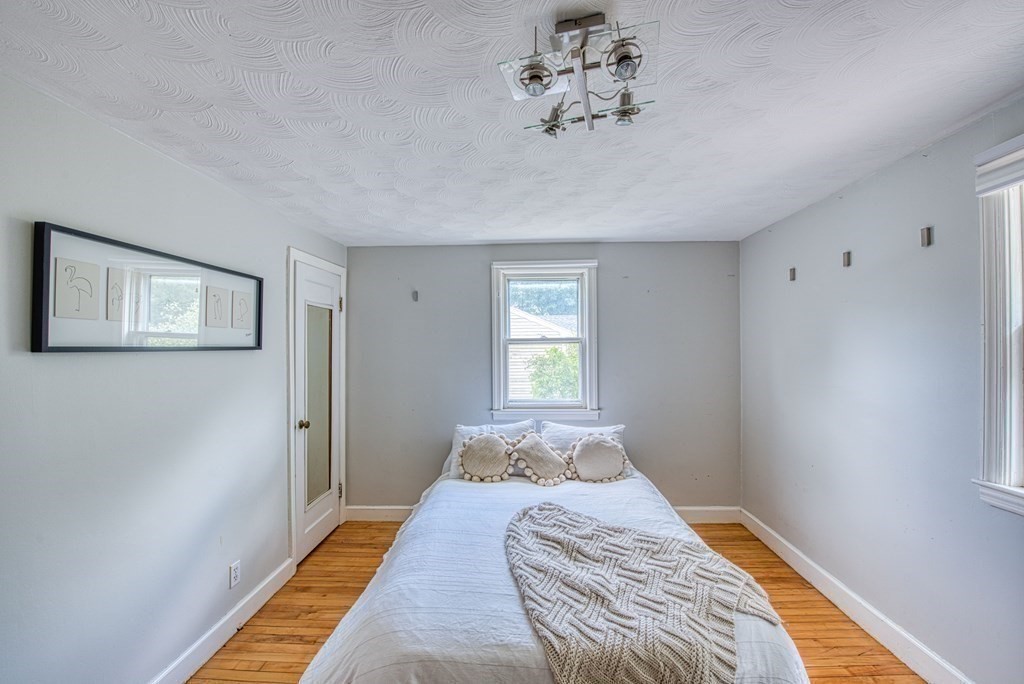 35 Essex Road Sharon, MA 02067 - Photo 17 of 36 Gallery Image 17