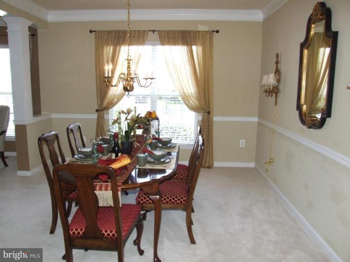 17910 Coachmans Road Germantown, MD 20874 - Photo 3 of 25 Dining Room