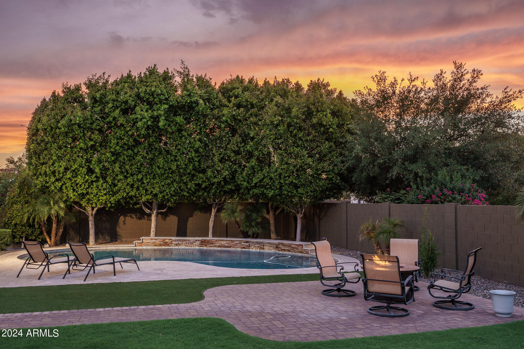 2812 East Harwell Road Phoenix, AZ 85042 - Photo 28 of 65 28) BACKYARD