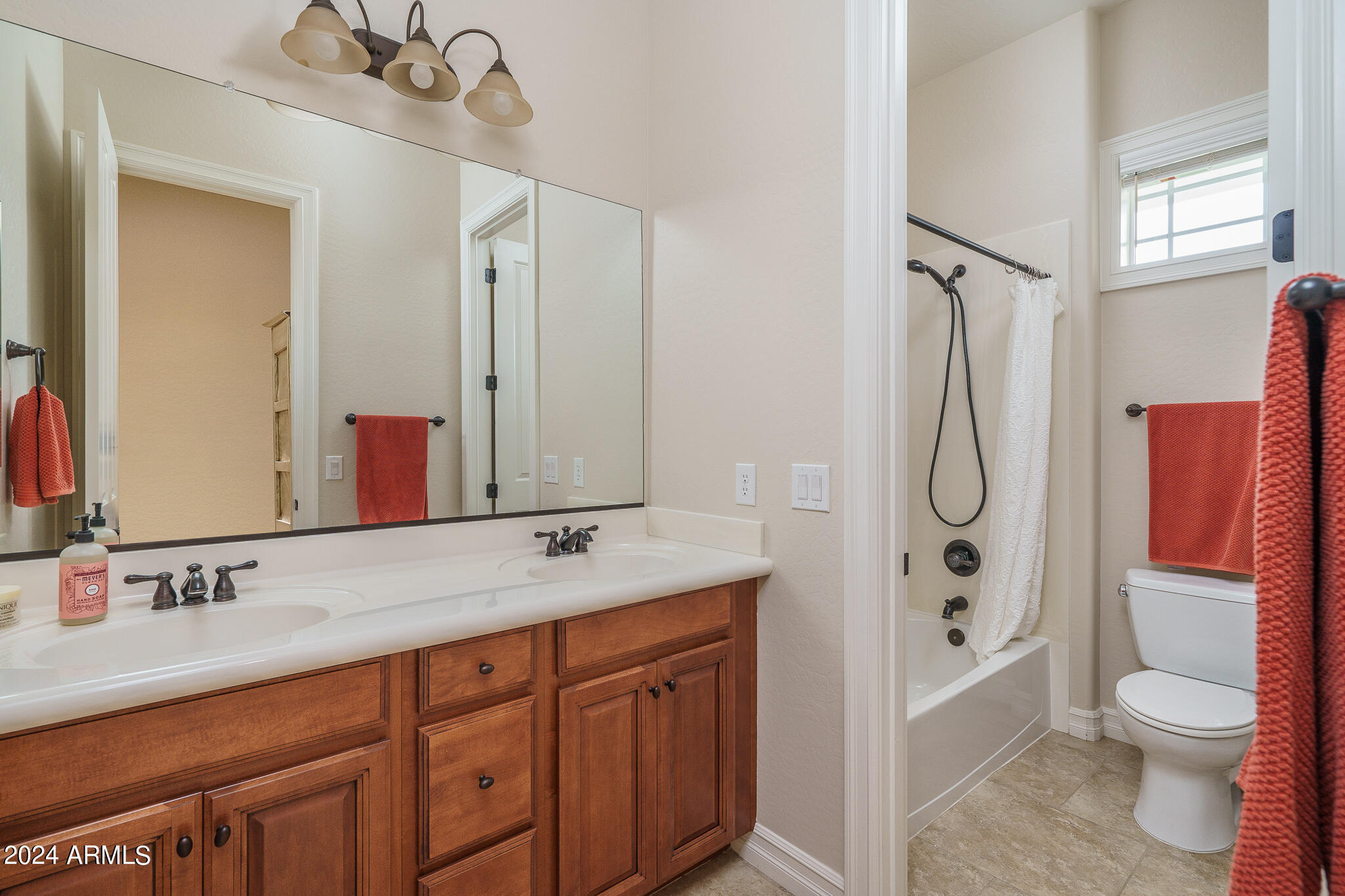 2812 East Harwell Road Phoenix, AZ 85042 - Photo 46 of 65 47) BATH 3
