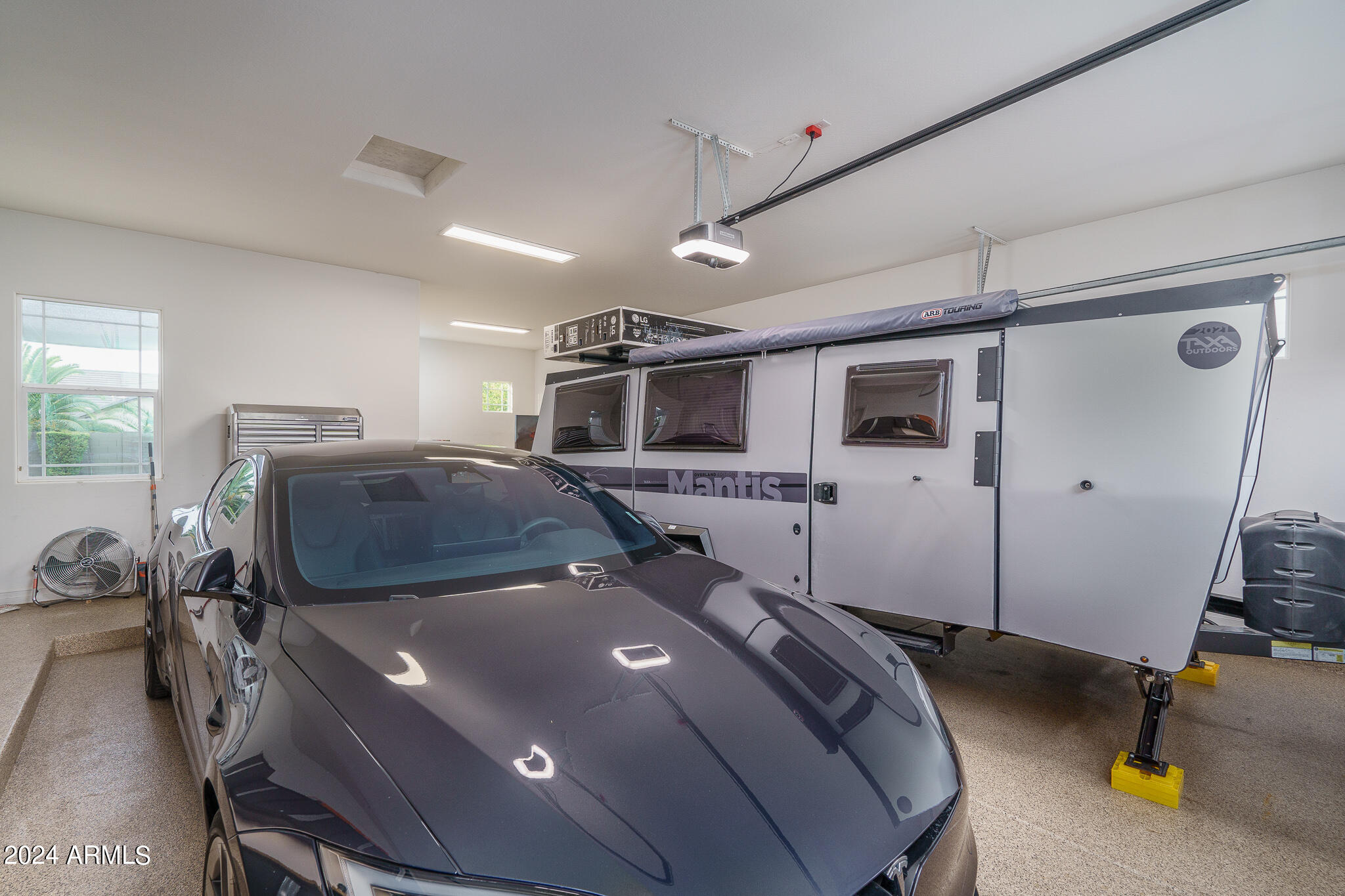 2812 East Harwell Road Phoenix, AZ 85042 - Photo 61 of 65 62) GARAGE