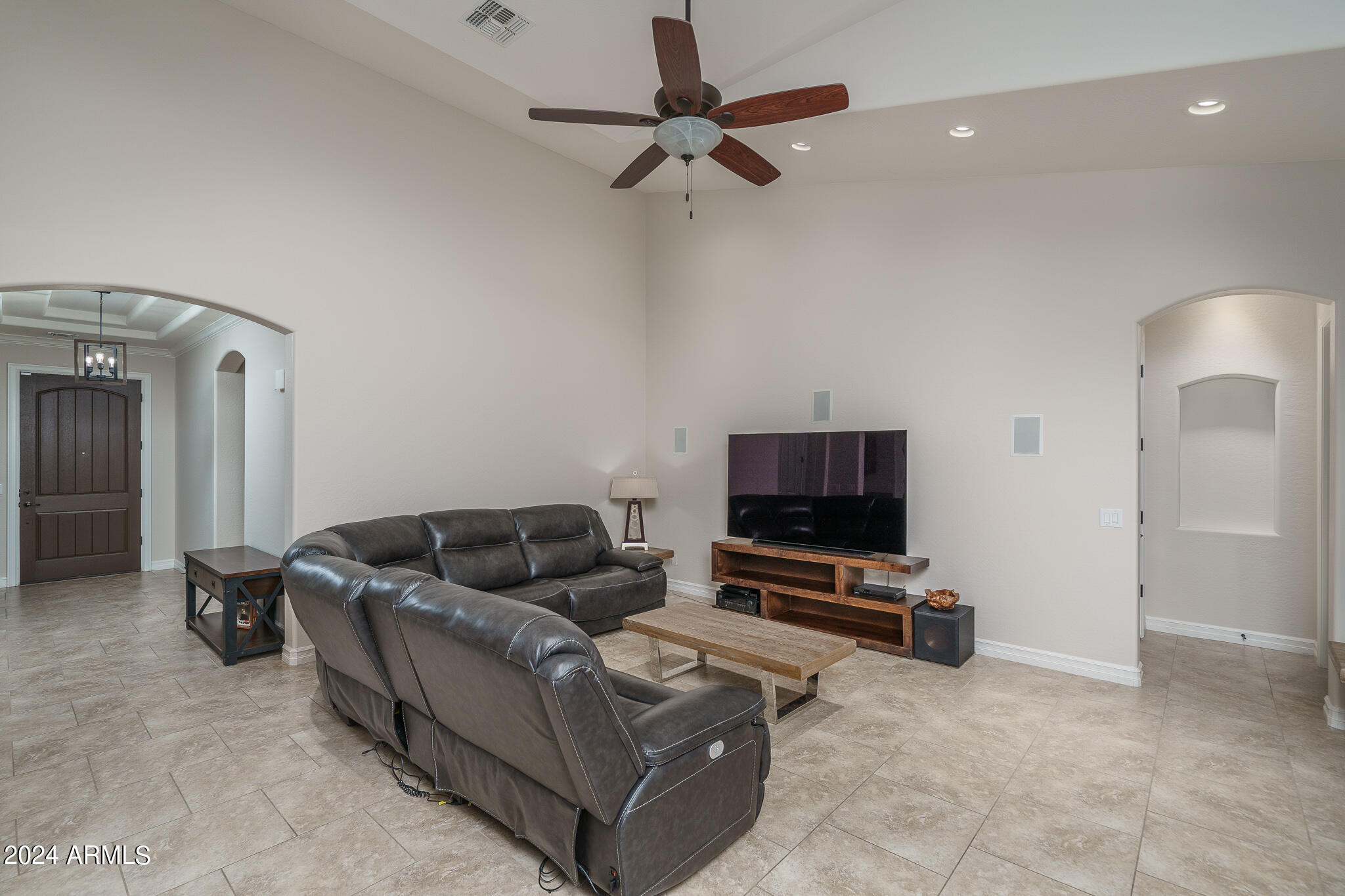 2812 East Harwell Road Phoenix, AZ 85042 - Photo 9 of 65 9) GREAT ROOM
