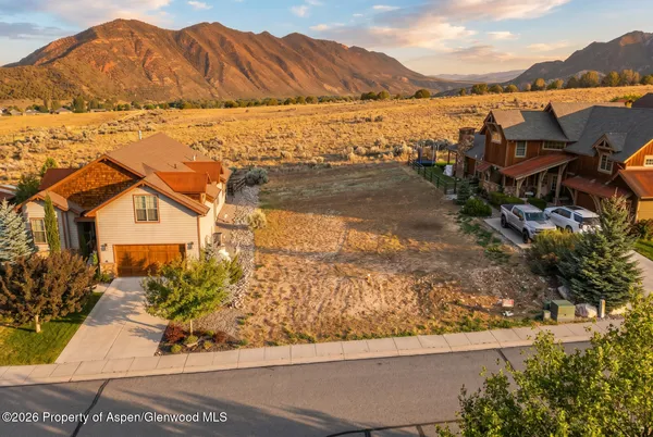 $130,000 | 821 Ute Circle, New Castle, CO 81647