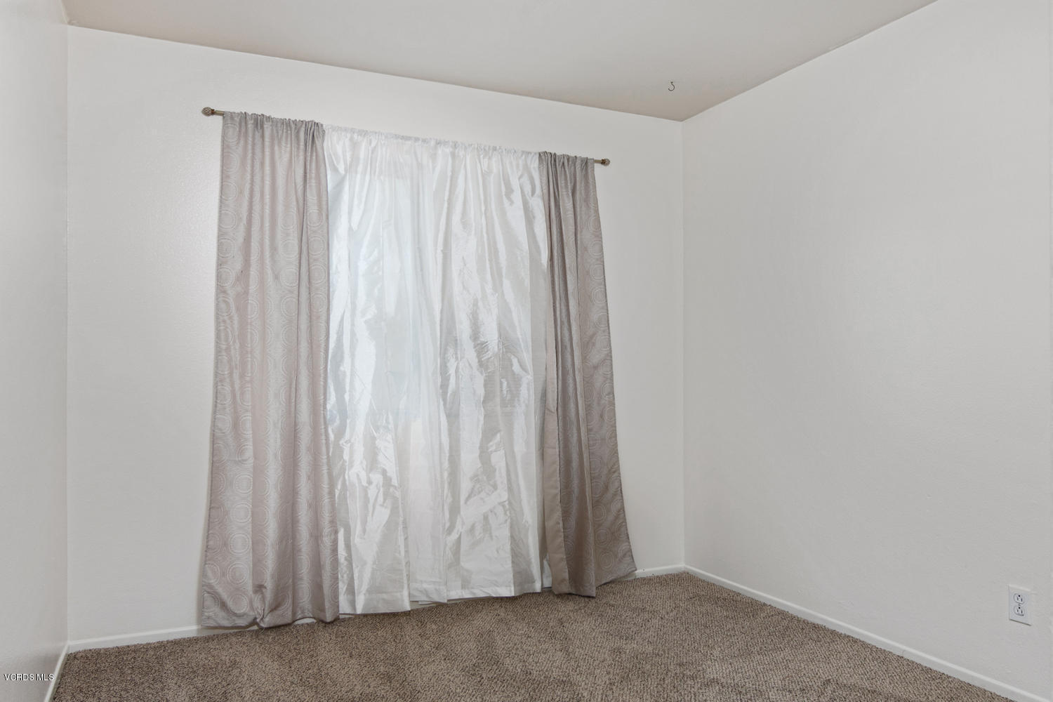 707 Transom Way Oxnard, CA 93035 - Photo 15 of 21 707 Transom Way-MLS_Size-018-7-Bedroom-1