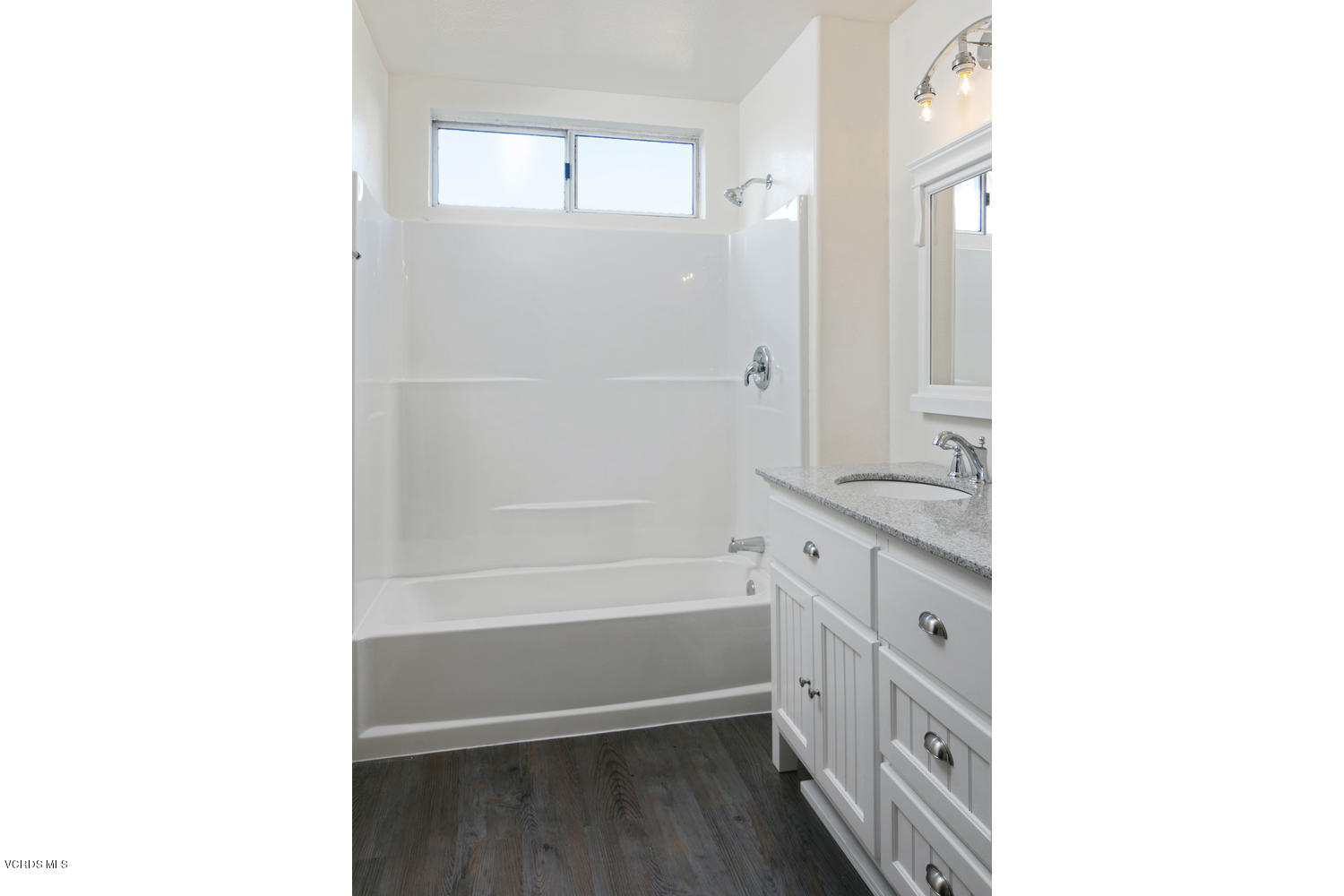 707 Transom Way Oxnard, CA 93035 - Photo 19 of 21 707 Transom Way-MLS_Size-015-2-Master Ba