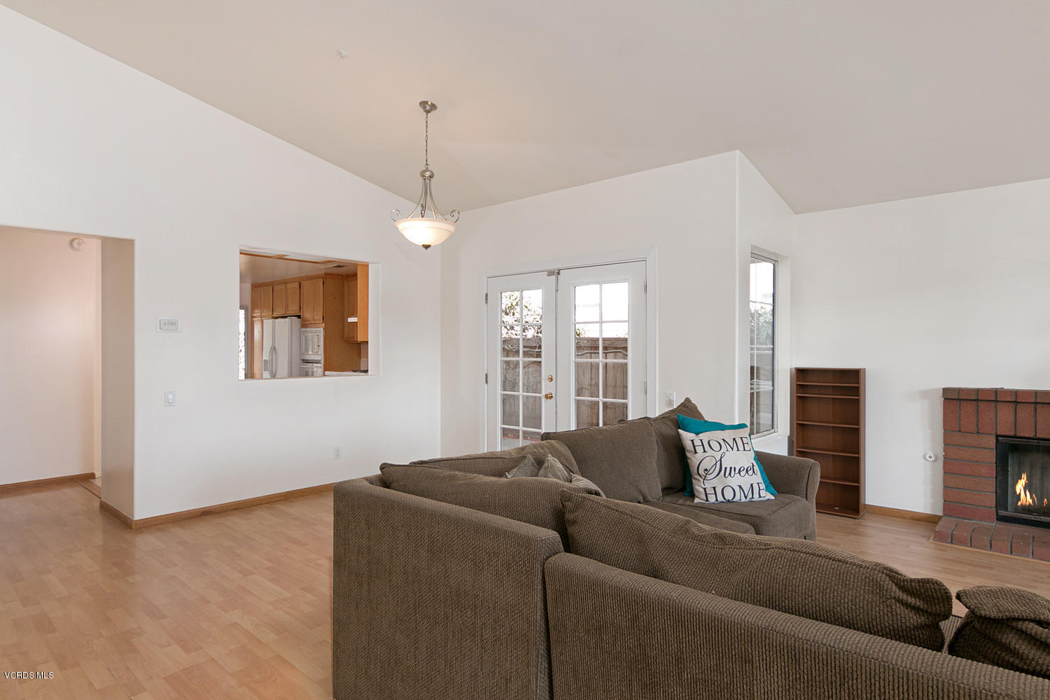 707 Transom Way Oxnard, CA 93035 - Photo 7 of 21 707 Transom Way-MLS_Size-007-11-Living R