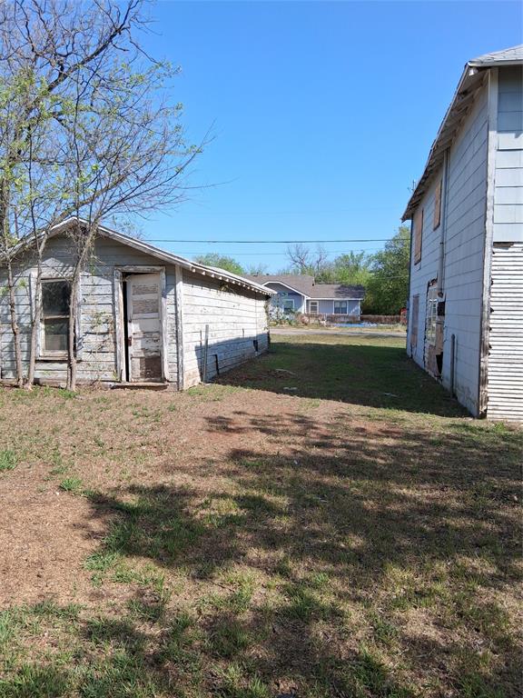 208 East 4th Street Coleman, TX 76834 - Photo 4 of 22