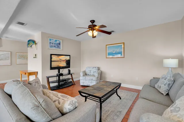 $1,499,900 | 541 8th Street, Key Colony Beach, FL 33051