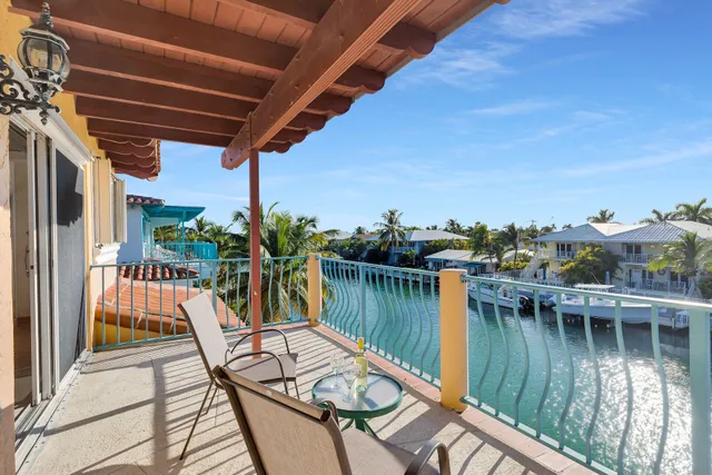$1,499,900 | 541 8th Street, Key Colony Beach, FL 33051