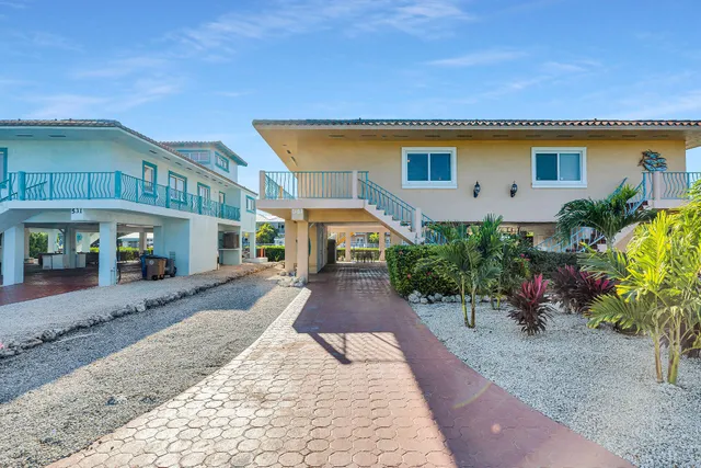 $1,499,900 | 541 8th Street, Key Colony Beach, FL 33051