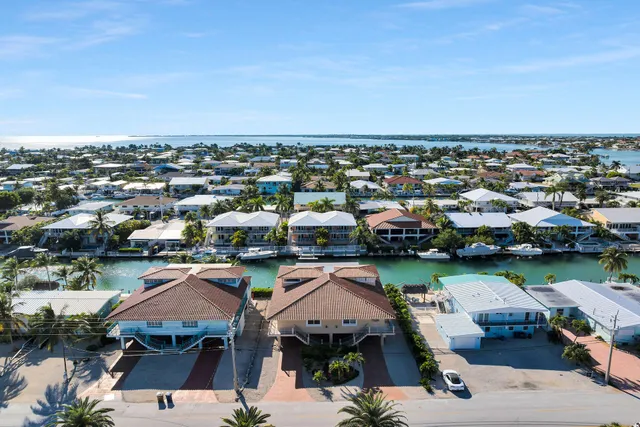 $1,499,900 | 541 8th Street, Key Colony Beach, FL 33051