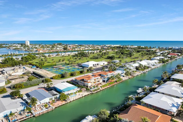 $1,499,900 | 541 8th Street, Key Colony Beach, FL 33051