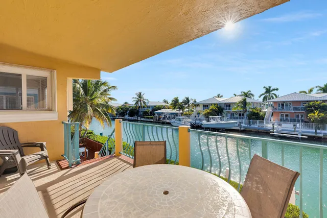 $1,499,900 | 541 8th Street, Key Colony Beach, FL 33051