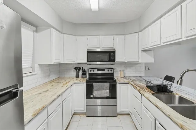 $168,000 | 3634 Greenacres Place Drive, Unit 206, Bossier City, LA 71111