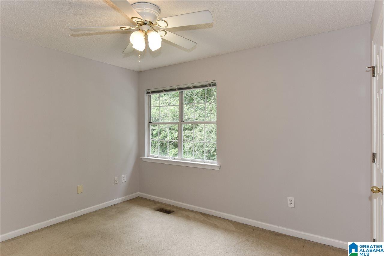 160 Lake Terrace Alabaster, AL 35007 - Photo 29 of 36