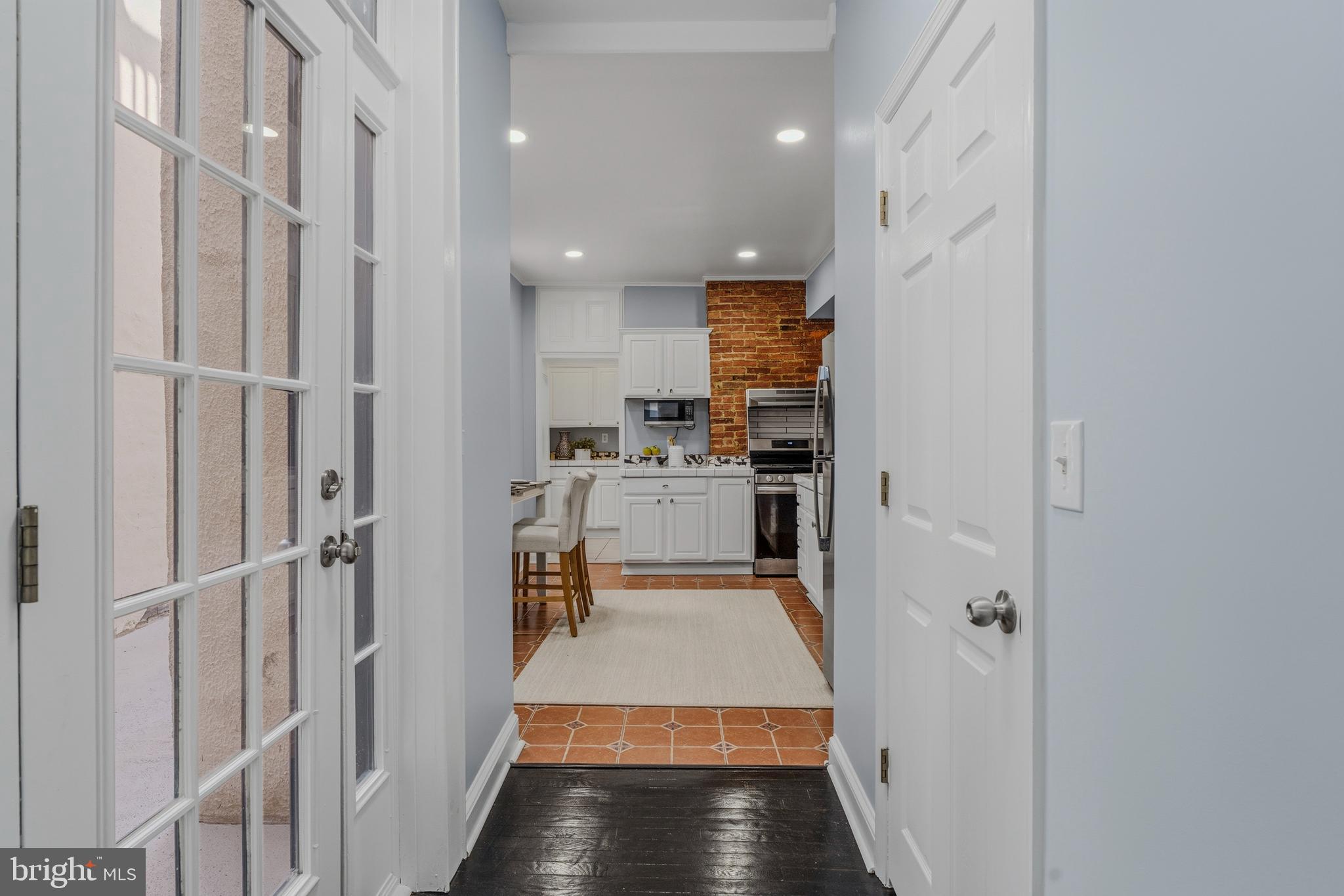 236 East Cross Street Baltimore, MD 21230 - Photo 15 of 44