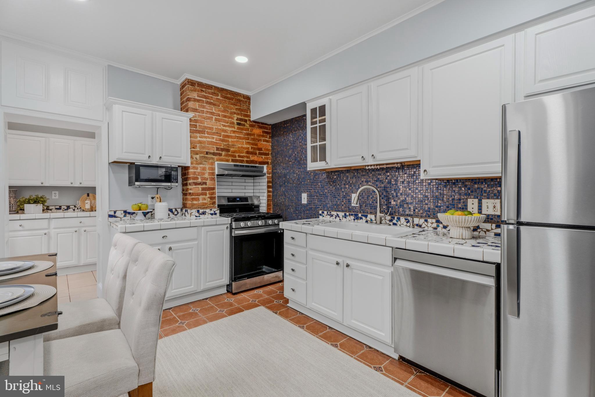 236 East Cross Street Baltimore, MD 21230 - Photo 7 of 44