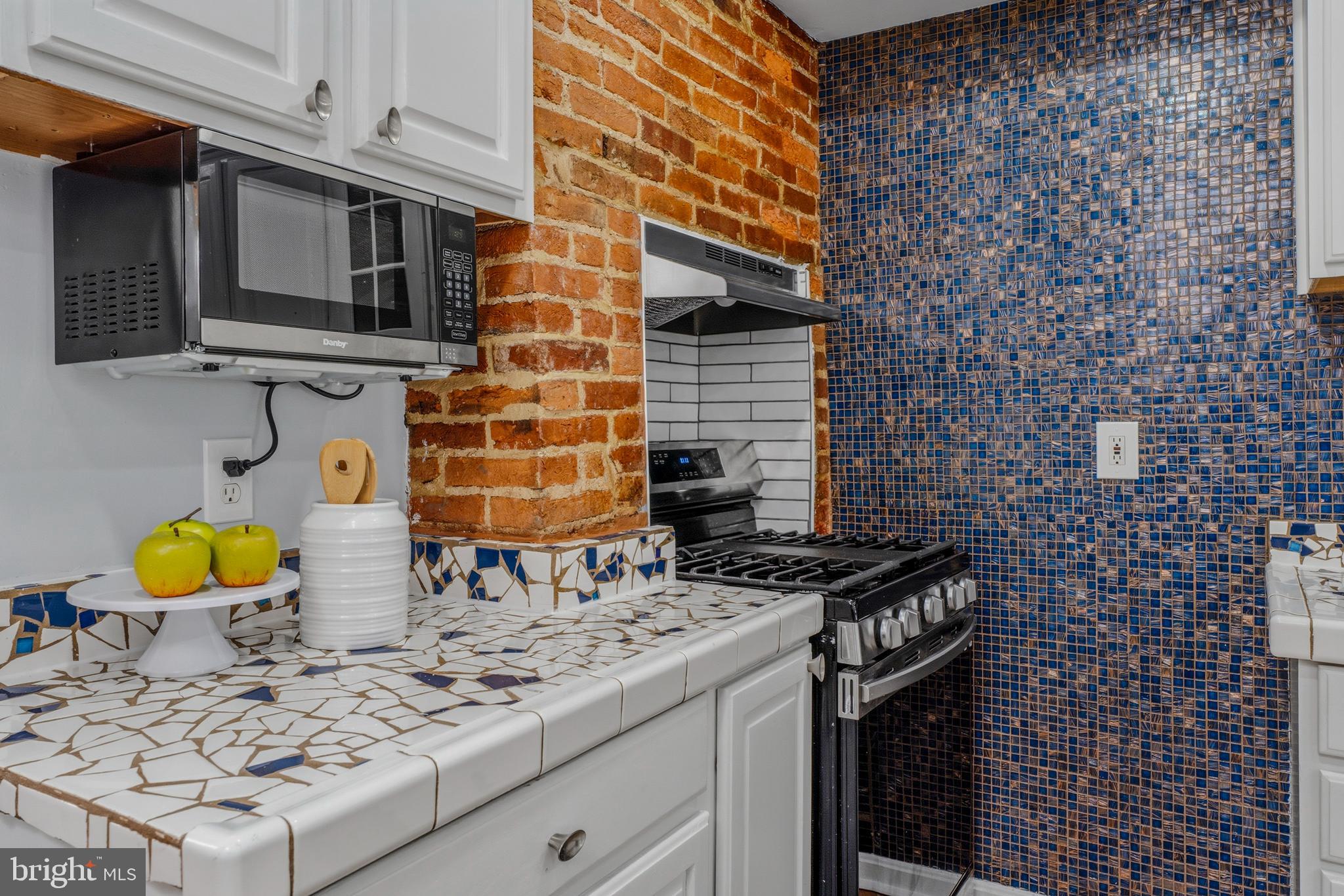 236 East Cross Street Baltimore, MD 21230 - Photo 9 of 44