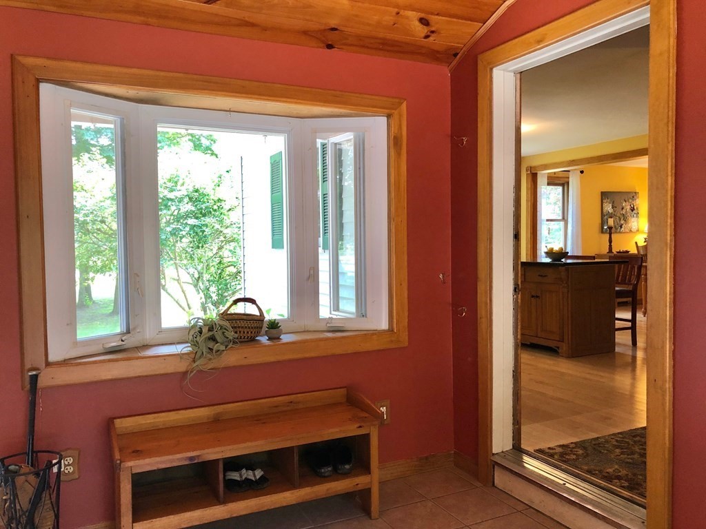 205 Pomeroy Meadow Road Southampton, MA 01073 - Photo 11 of 42 Gallery Image 11
