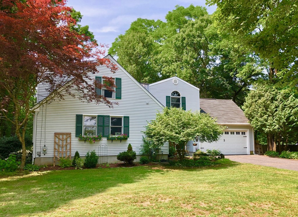 205 Pomeroy Meadow Road Southampton, MA 01073 - Photo 3 of 42 Gallery Image 3