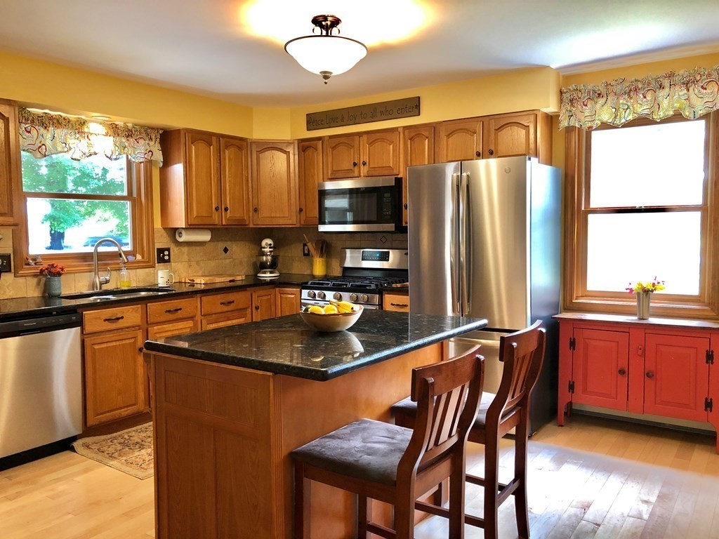 205 Pomeroy Meadow Road Southampton, MA 01073 - Photo 5 of 42 Gallery Image 5