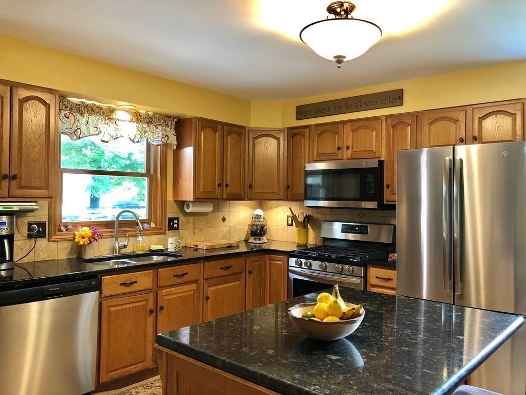 205 Pomeroy Meadow Road Southampton, MA 01073 - Photo 6 of 42 Gallery Image 6