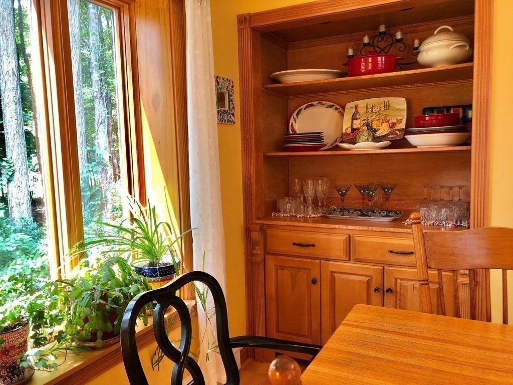 205 Pomeroy Meadow Road Southampton, MA 01073 - Photo 9 of 42 Gallery Image 9