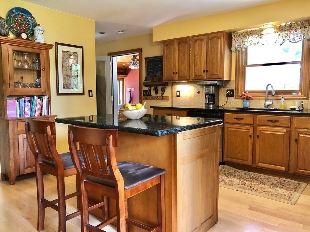 205 Pomeroy Meadow Road Southampton, MA 01073 - Photo 10 of 42 Gallery Image 10