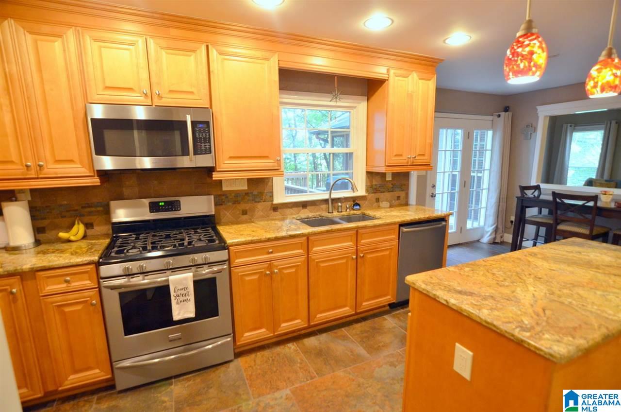 307 Newgate Court Alabaster, AL 35007 - Photo 10 of 50