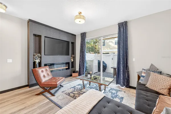 $384,900 | 14236 Oasis Cove Boulevard, Windermere, FL 34786